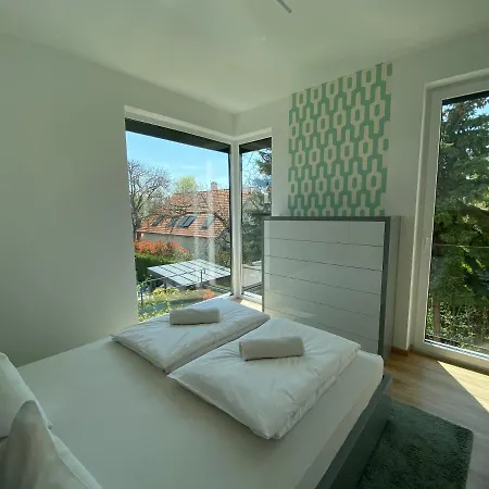 度假居 Luxury Garden House Ii In The Center 巴拉顿菲赖德