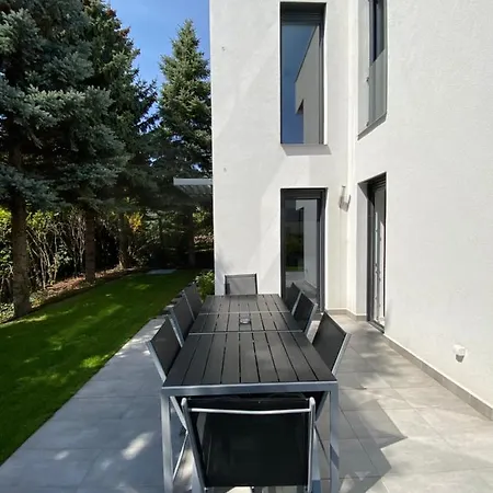 Luxury Garden House Ii In The Center * 巴拉顿菲赖德