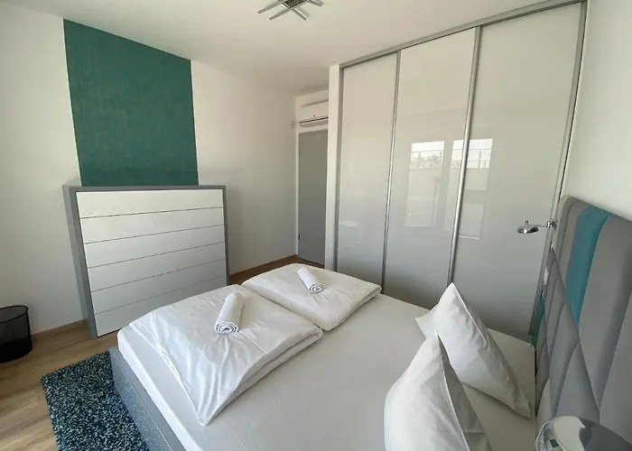 Luxury Garden House Ii In The Center Дом отдыха Балатонфюред