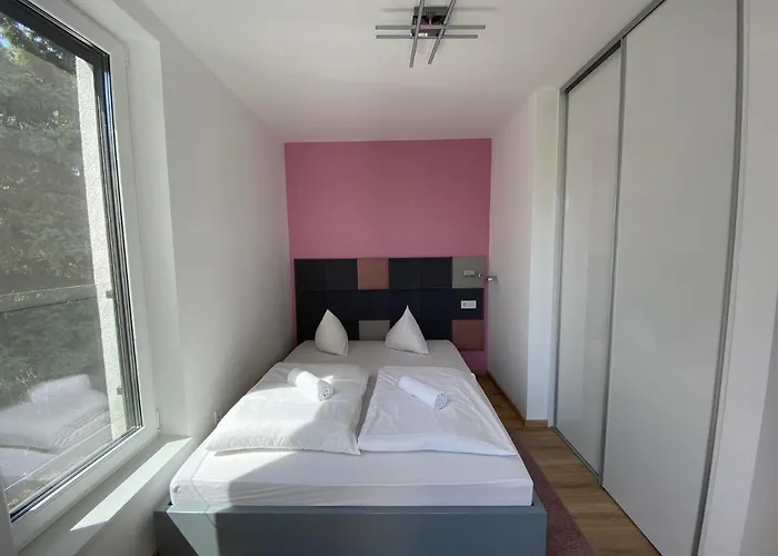 Дом отдыха Luxury Garden House Ii In The Center