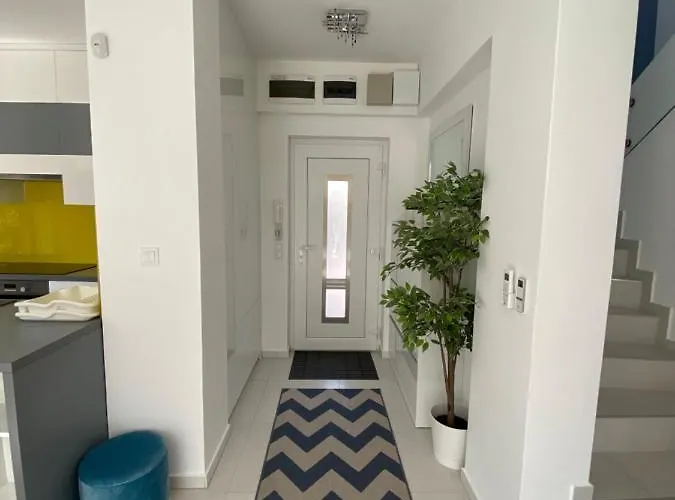 Dom wakacyjny Luxury Garden House Ii In The Center Balatonfüred